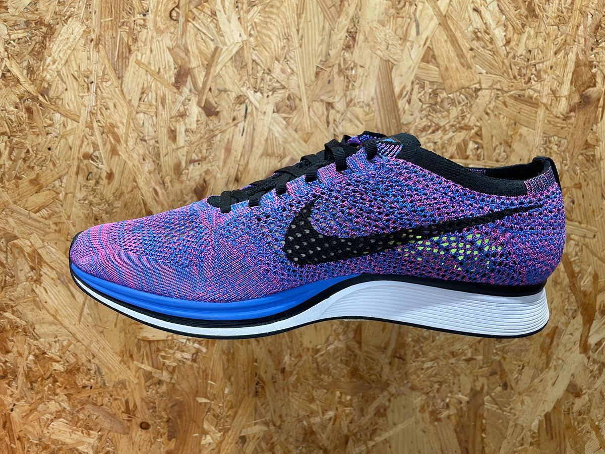 Flyknit racer game royal best sale