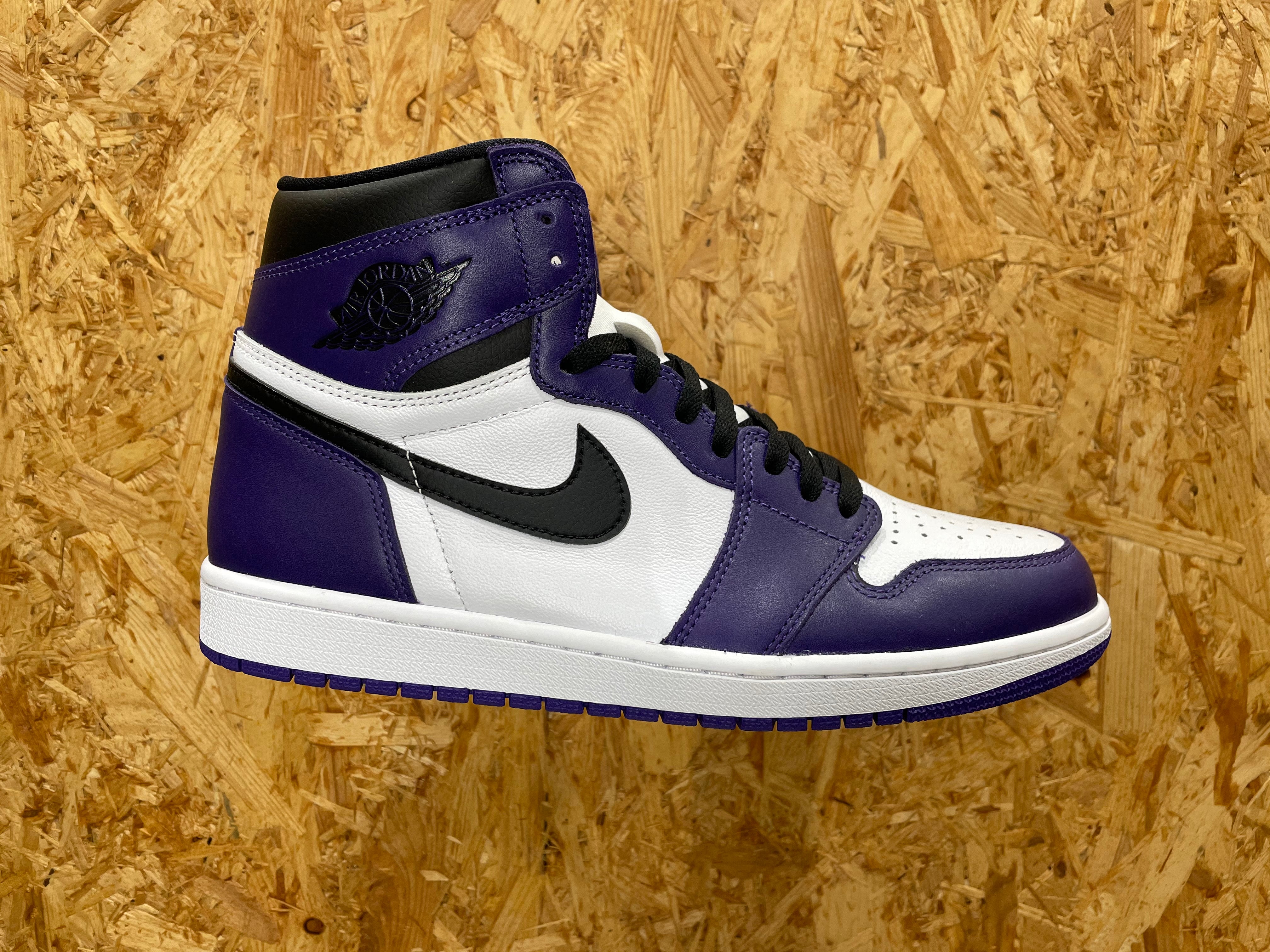 AIR JORDAN 1 HIGH OG 'Court Purple' - 555088-500 - Size 8.5 : :  Clothing, Shoes & Accessories