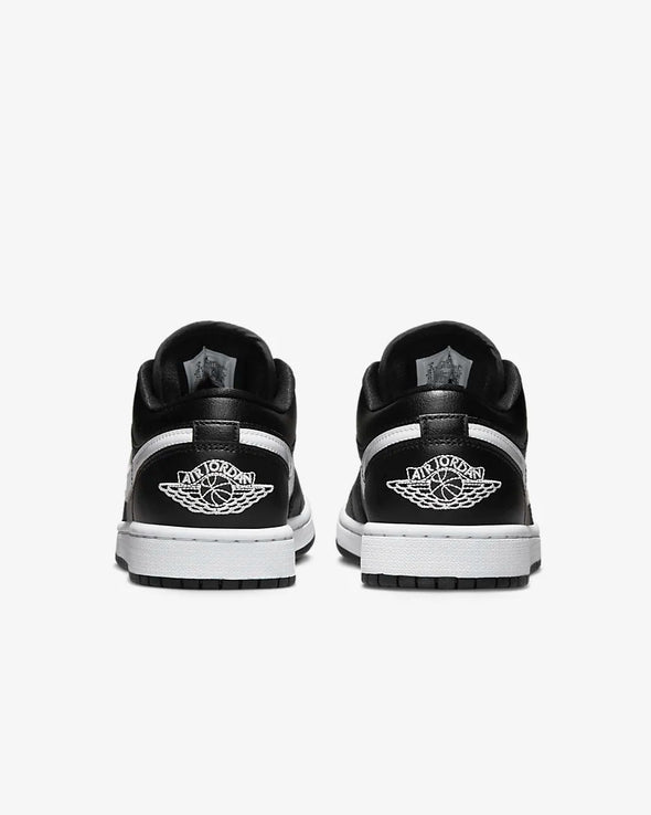 AIR JORDAN 1 LOW (W)  DV0990-001 / BLACK / WHITE