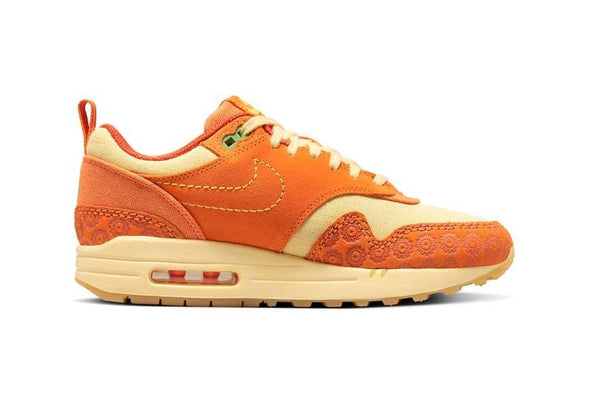 NIKE AIR MAX 1 PRM (W) DZ5352-847 / STARFISH / SOLAR FLARE