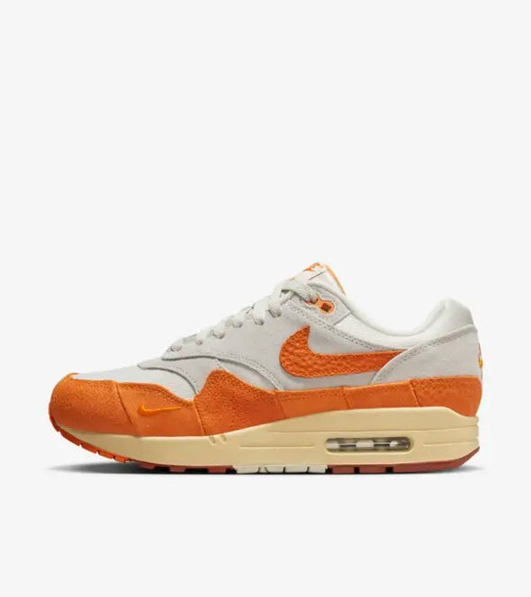 NIKE AIR MAX 1 (W) DZ4709-001 LIGHTBONE/MAGMA ORANGE